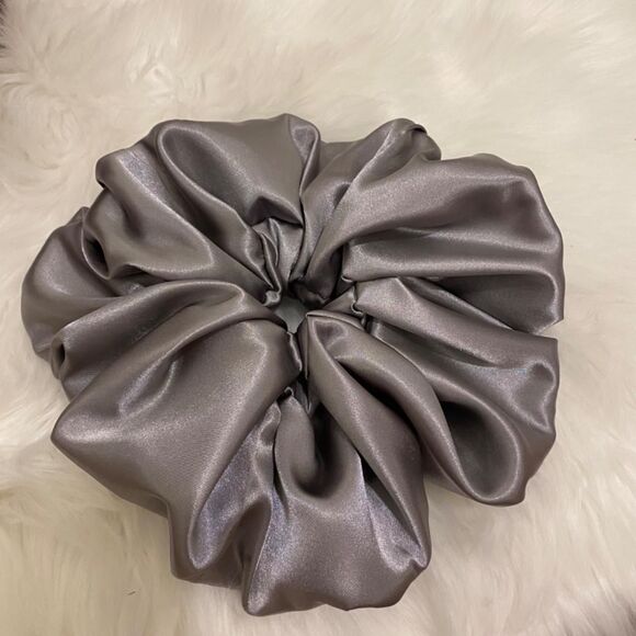 Satin Hair Scrunchie. Grey. XXL - Picture 6 of 8